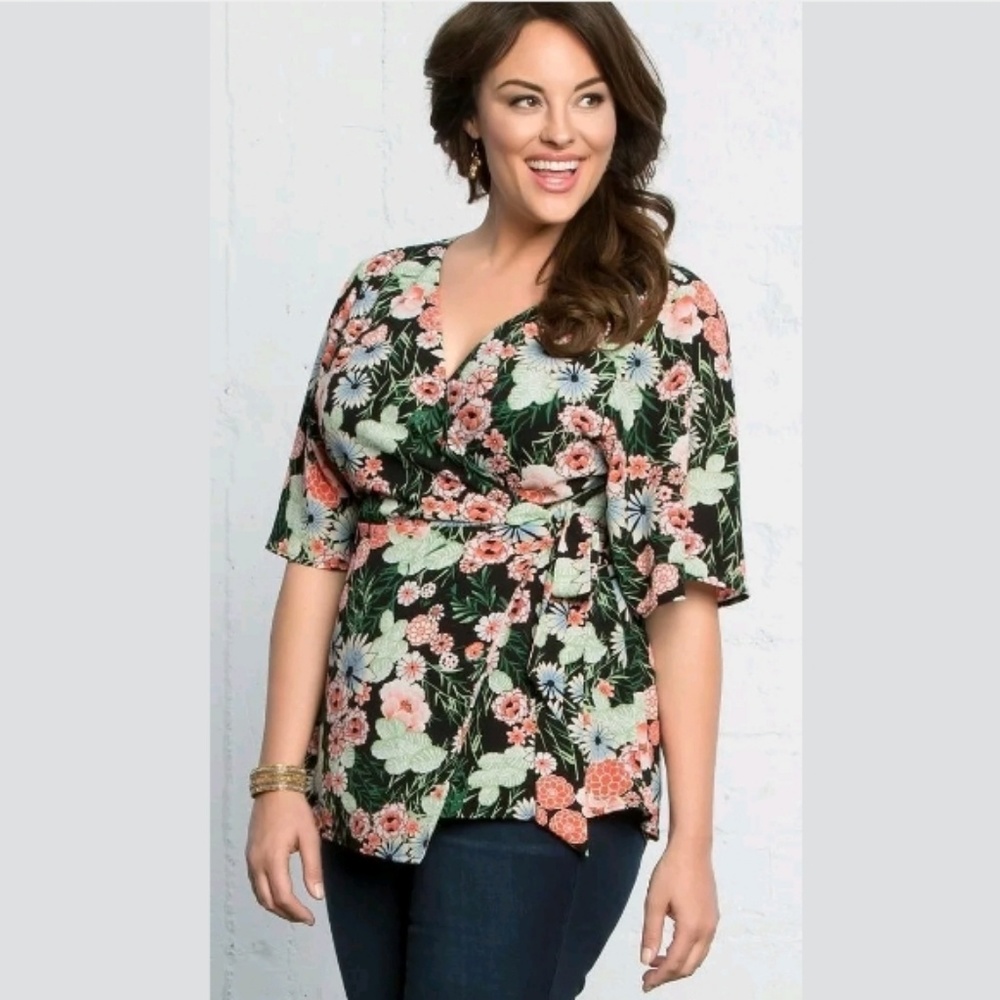 KIYONNA NWT Faux Wrap Top, Green Floral, Size 2X